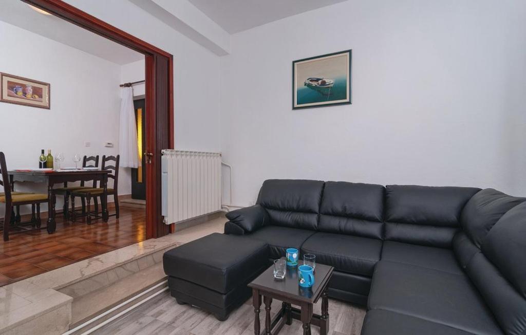 Villa Sanja, Splitska Bilik gambar